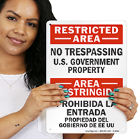 Bilingual Restricted, No Trespassing U.S. Government Property Sign